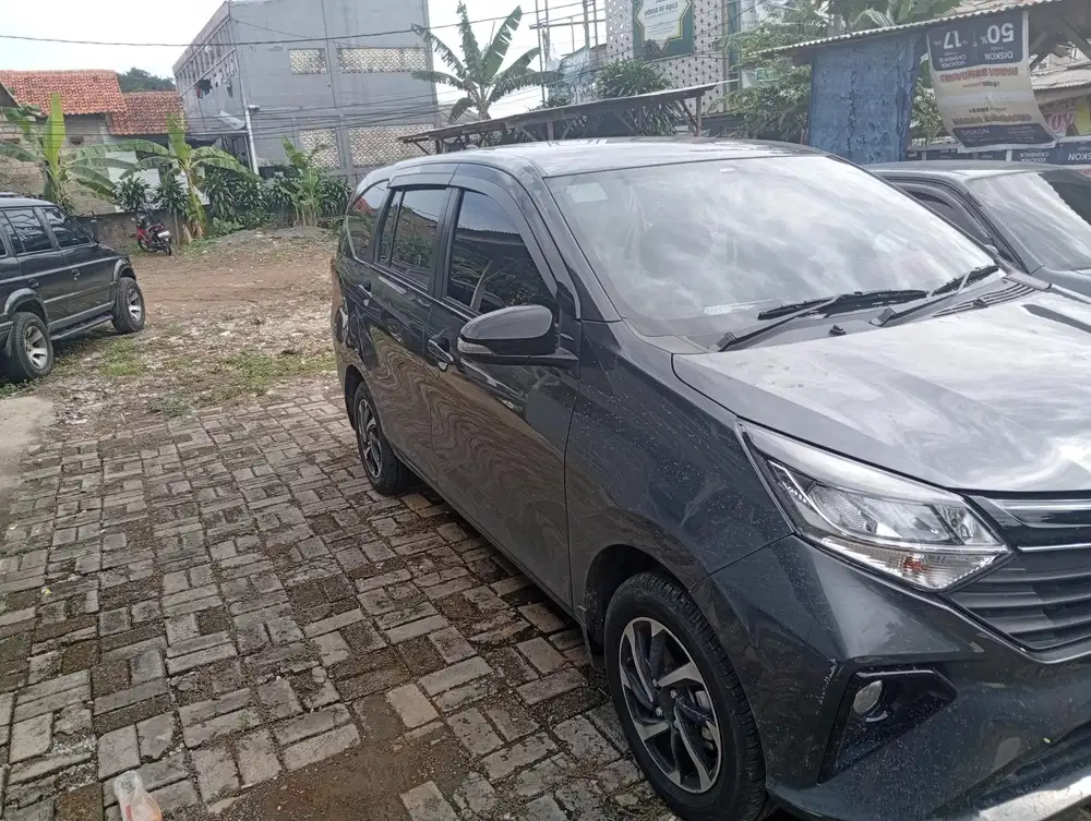 Take over Daihatsu Sigra 2025 Bensin