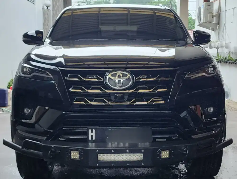 Fortuner 2.8 GR Sport A/T 4x2 Tangan Pertama, Full Ori, Banyak Upgrade