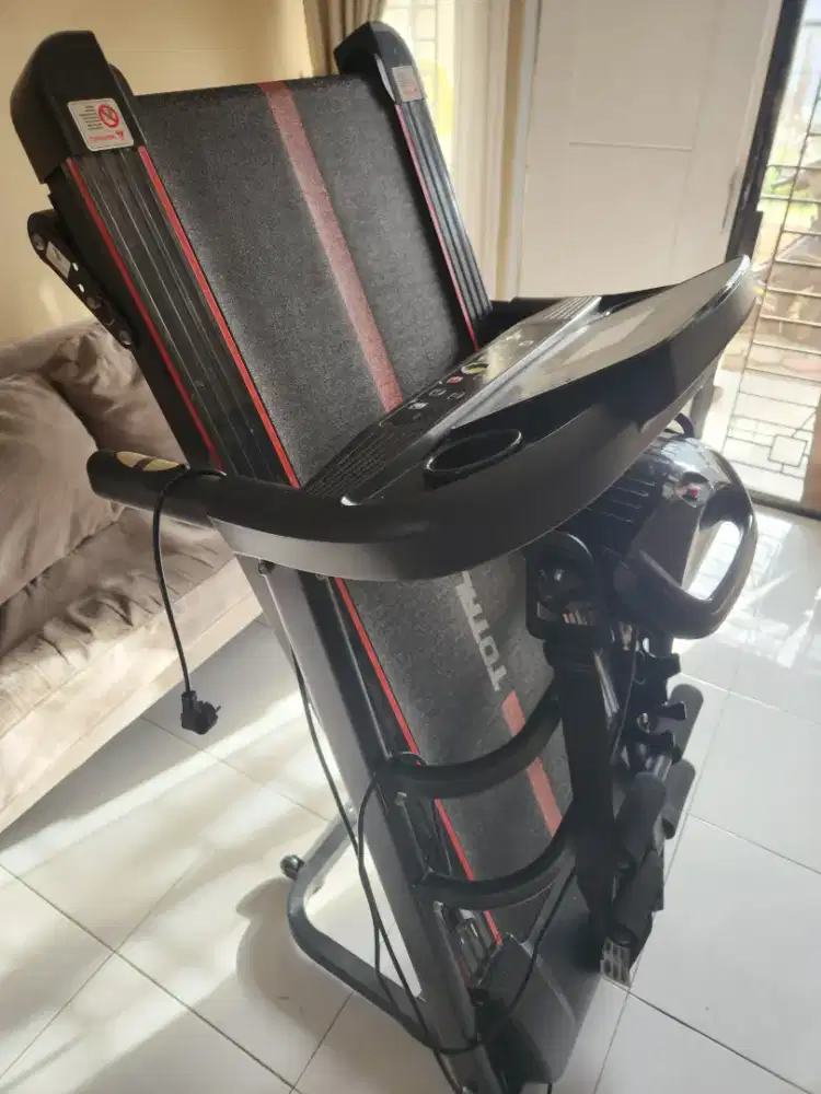 Treadmill Elektrik TI-618 Total Fitness