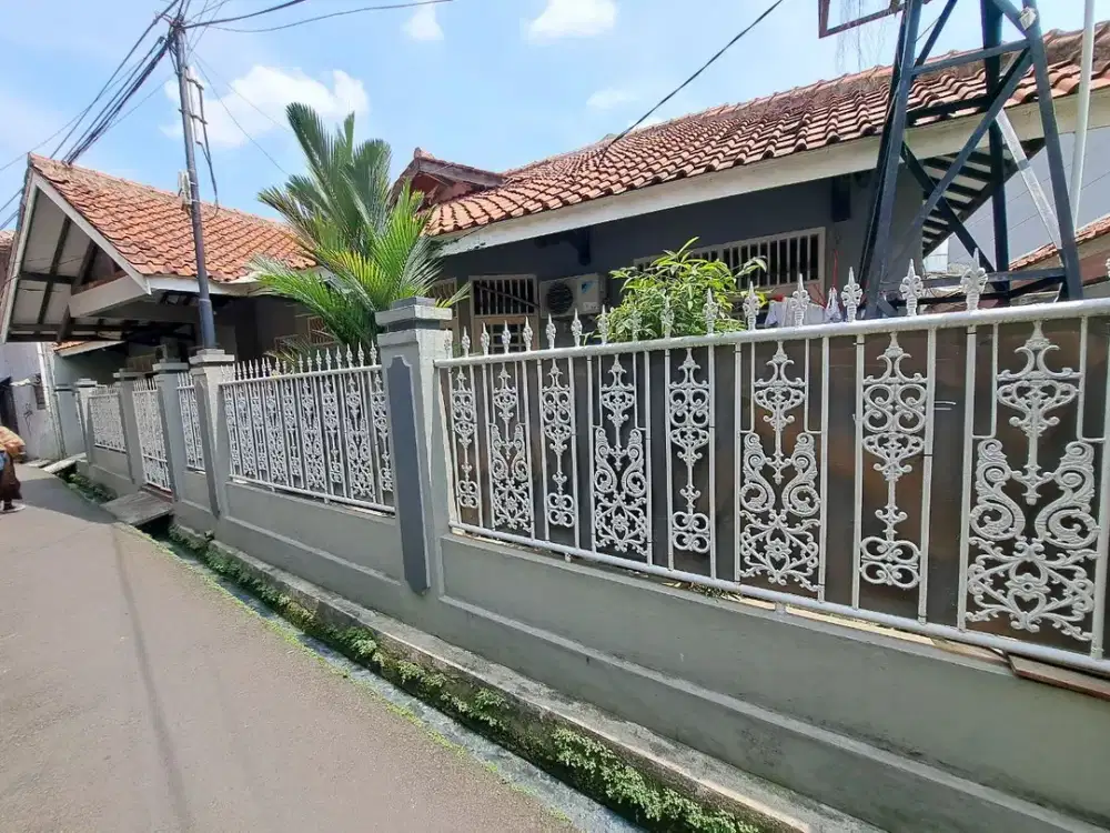 Rumah Akses Motor Cantik Asri 5KT 2KM Type 200/231 Strategis Full Akses Jatinegara Kaum Pulo Gadung Jakarta Timur