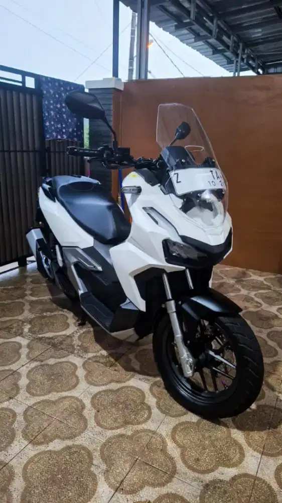 Honda adv istimewa