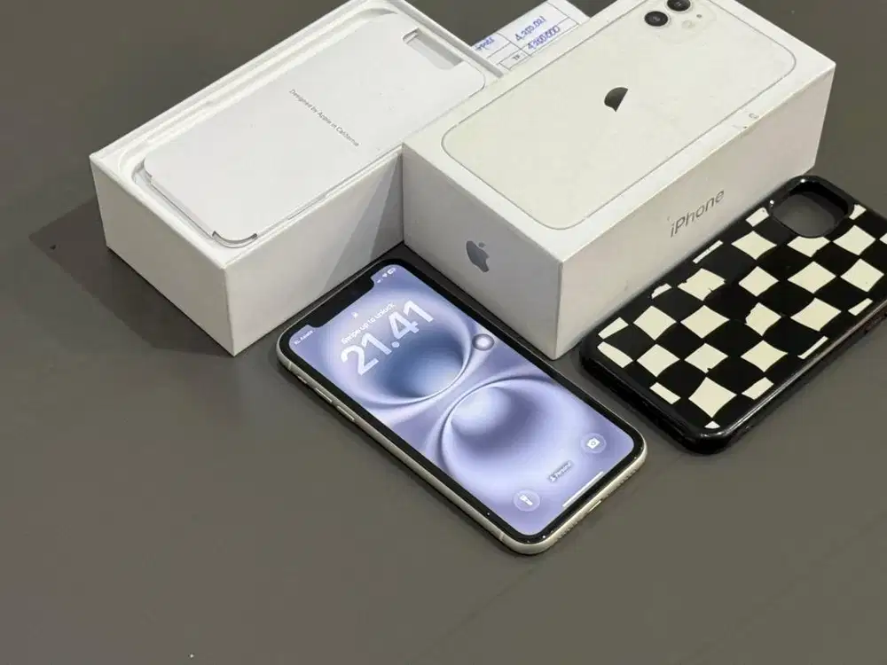 Iphone 11 128GB bisa CASH/ TT baca iklan