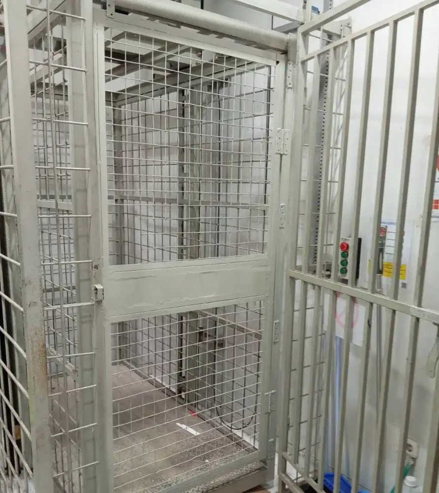 Pengadaan Lift barang Sederhana