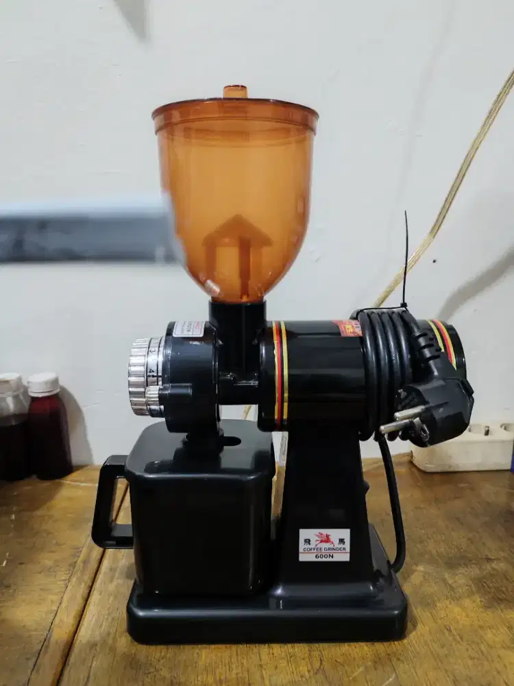 Grinder Fiema / Latina 600N preloved