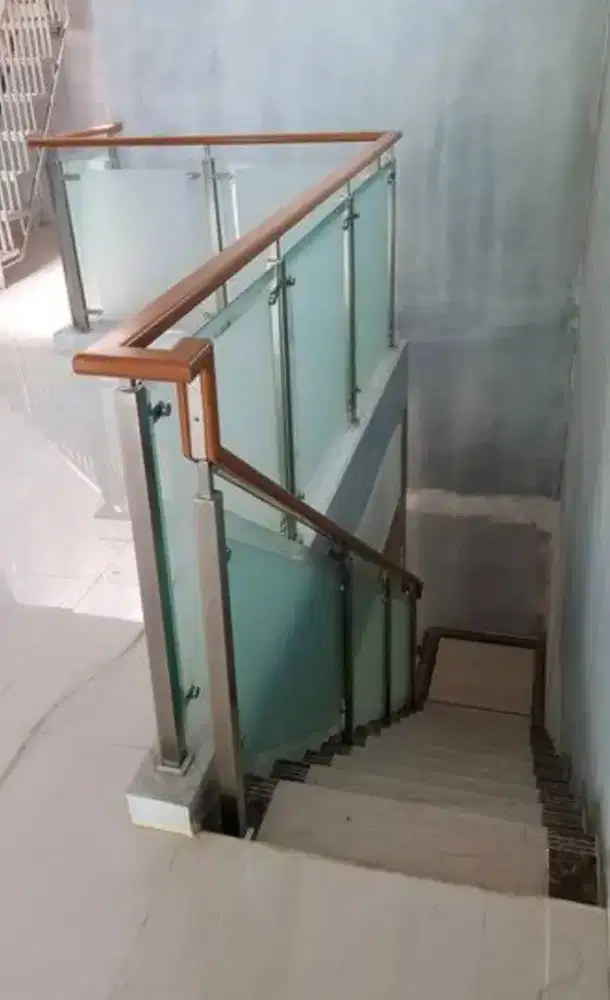 Reling dan balkon kaca Stainles