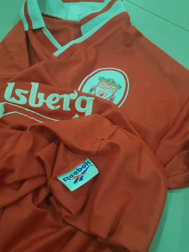 Jersey Liverpool Tahun 1993-1995, original merchandise