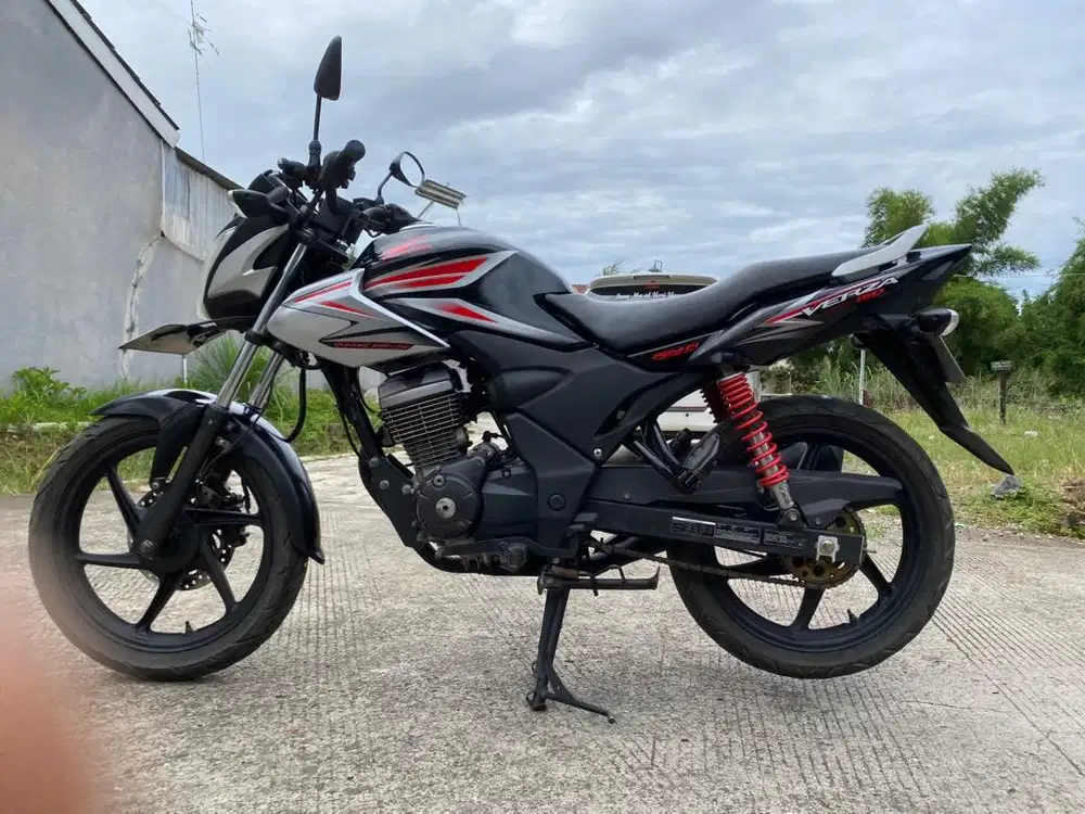 58@: PAJAK ON F KAB HONDA VERZA150CC HITAM