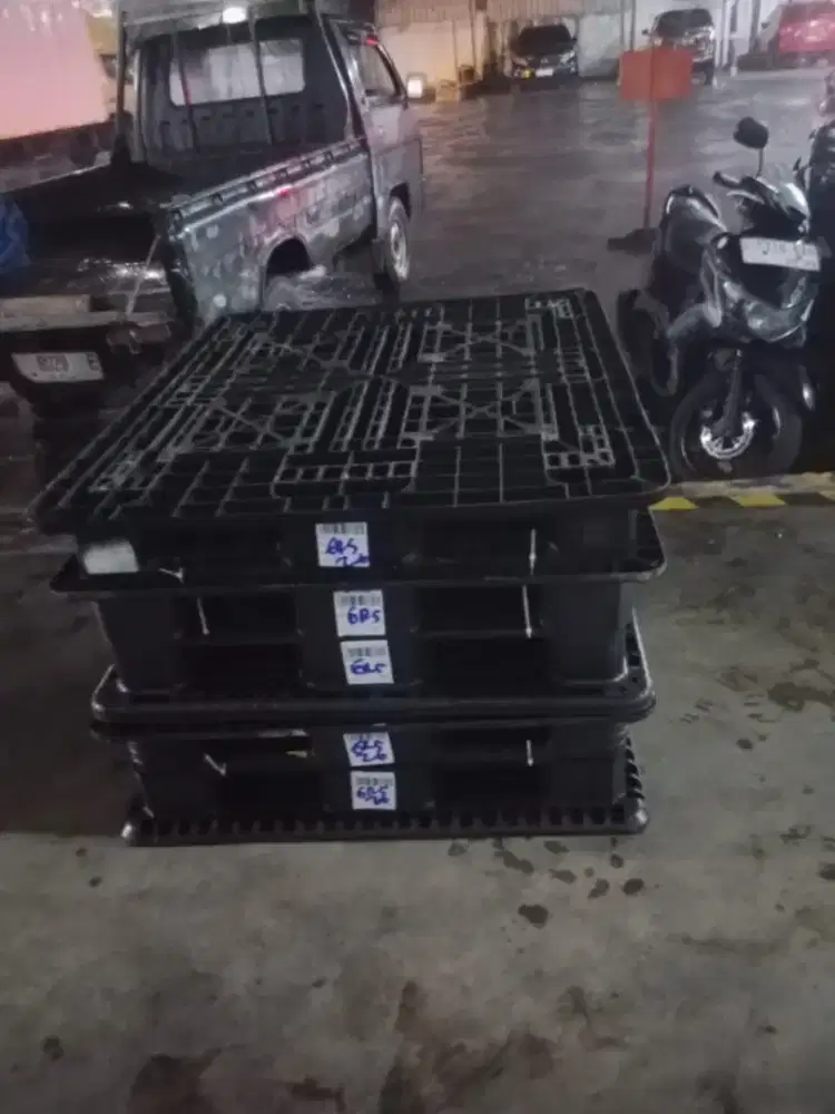 Jual palet plastik bekas dan baru dengan harga yang murah