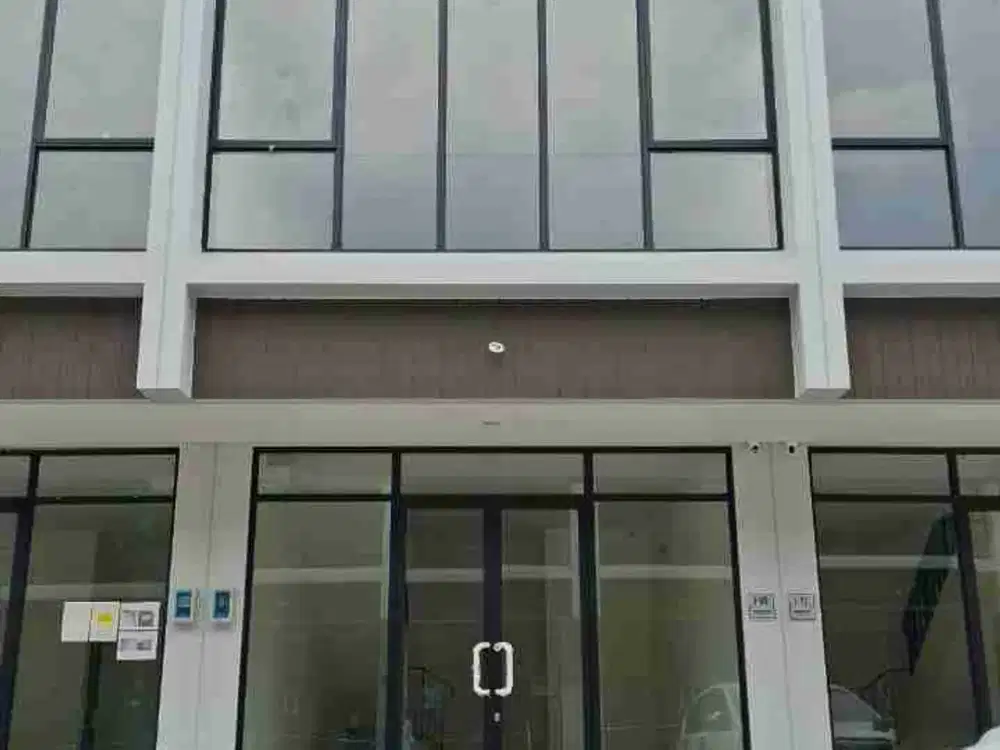 Disewakan Ruko 2lantai  Baru Di Sorento East Gading Serpong Tangerang