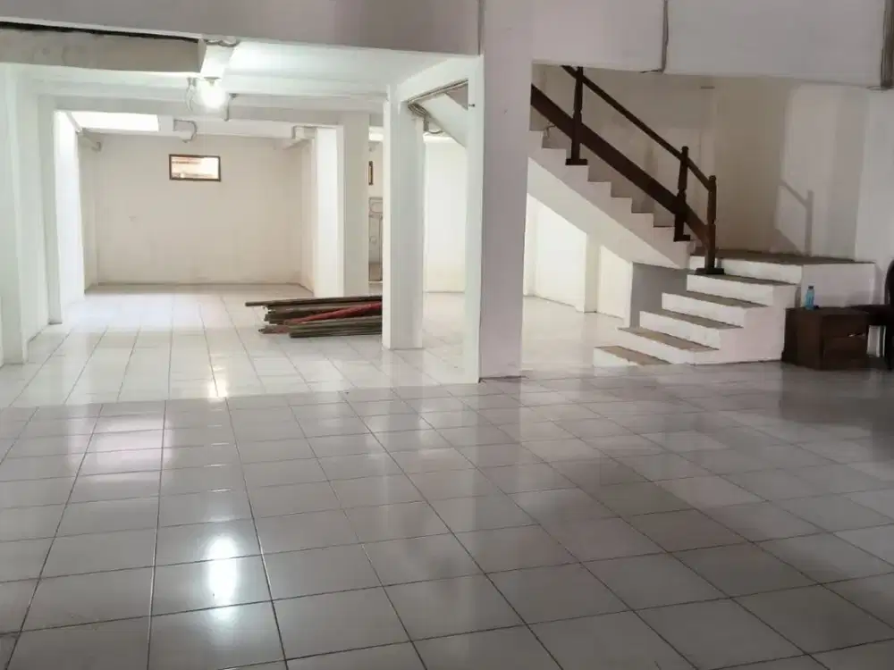 Dijual Ruang Usaha Mainroad Margacinta Bandung Starategis