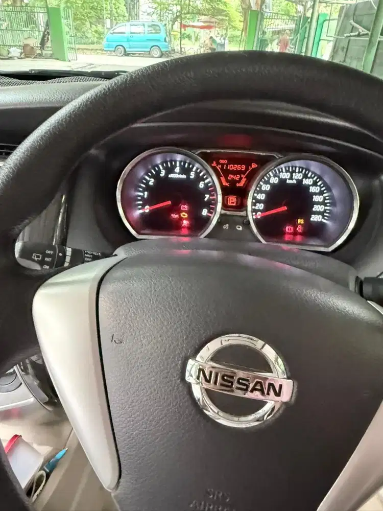 Nissan Grand livina 2017 Bensin