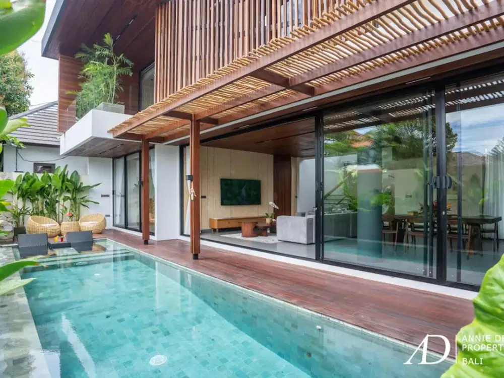 FREEHOLD/LEASEHOLD 4-BEDROOM LUXURY VILLA IN BERAWA-NEAR THE BEACH