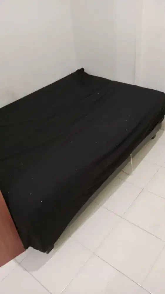 Disewakan apartemen tipe studio bersih murah jakarta barat