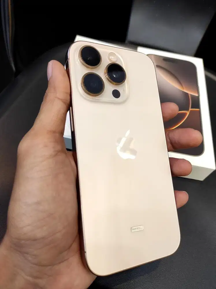 Second iPhone 16 Pro 256GB Like New