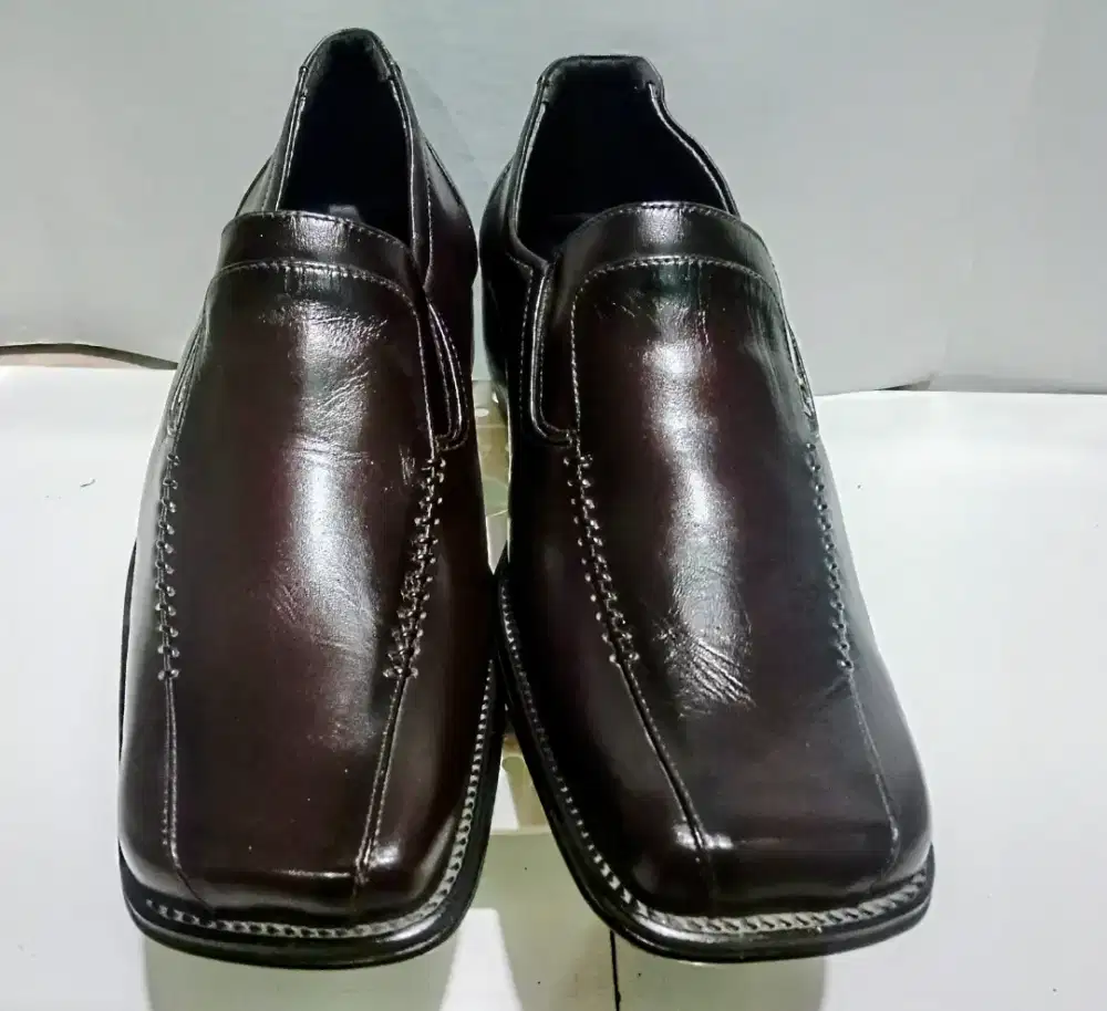 Shopee COD - Sepatu Pria Kulit Keren Import Original