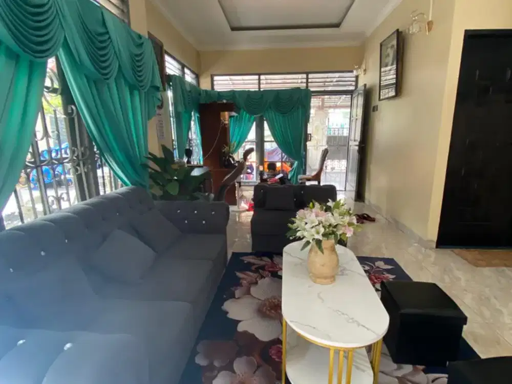 JUAL RUGI!! Rumah Citra Garden 1 Luas 225m2 Hoek 1,5 Lantai