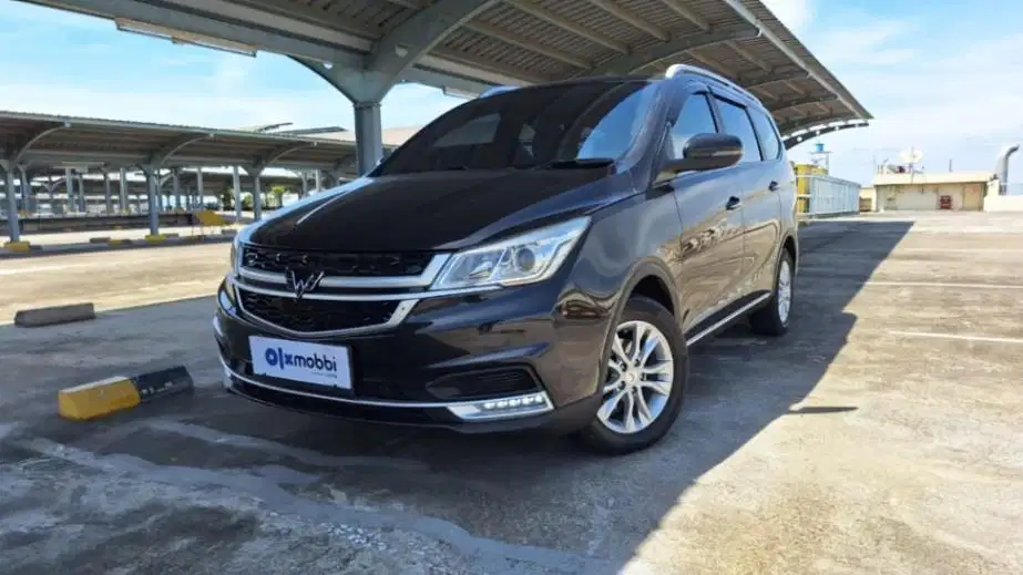DP Rendah  8JT - Wuling Cortez 1.5S T Lux+ Bensin-AT 2021 Hitam