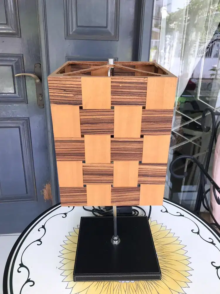 Jual Lampu Bekas Masih Bagus