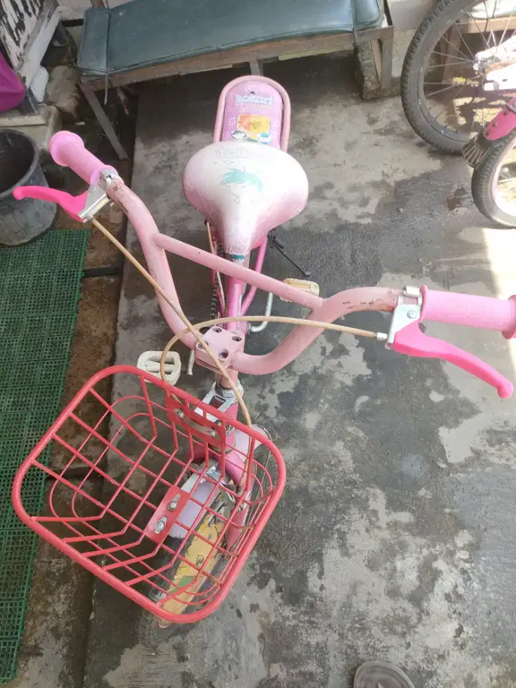 Sepeda anak cewe keranjang merk United r 16 ya 300rb dijamin normal ya
