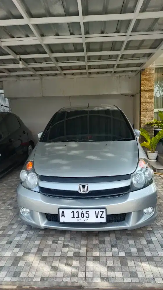 Honda Stream 2006 - 2.0 Matic