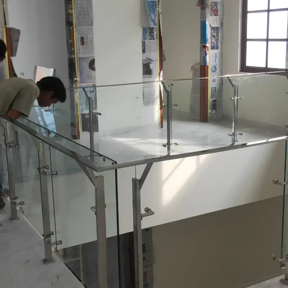 Balkon dan reling Stainles steel kaca