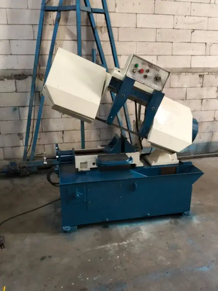 Bensaw Mesin Potong Besi