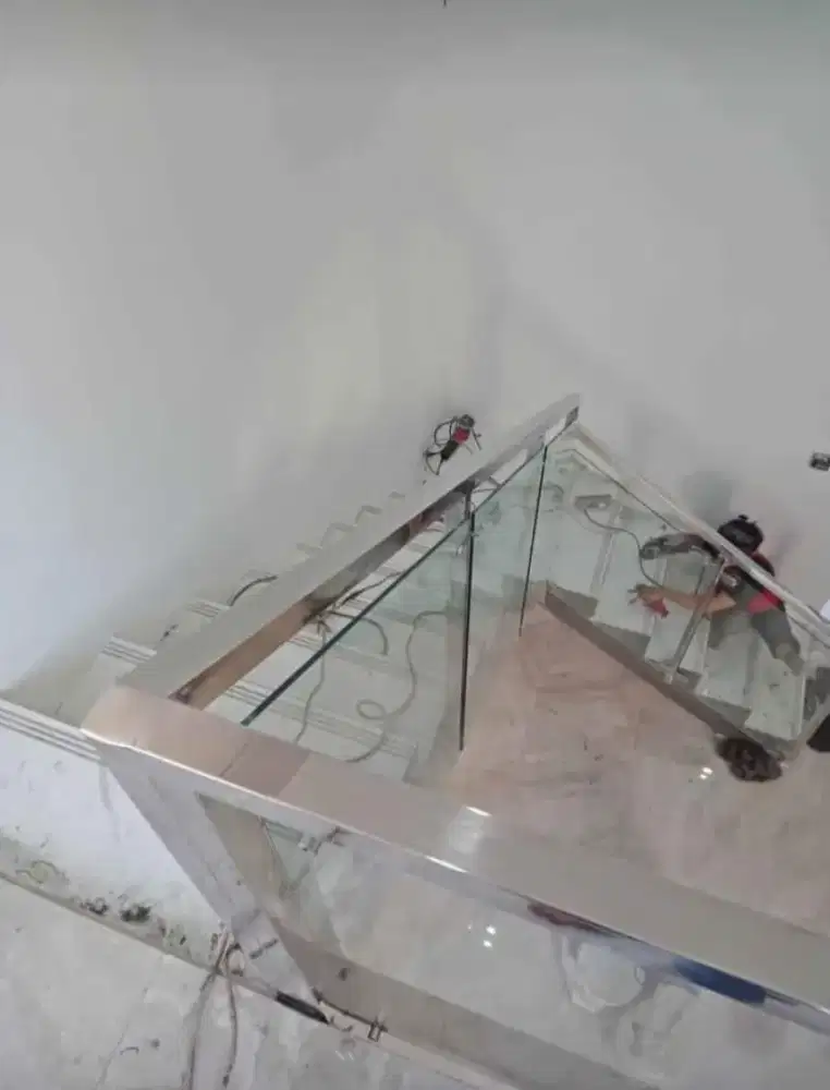 Balkon dan reling Stainles steel kaca