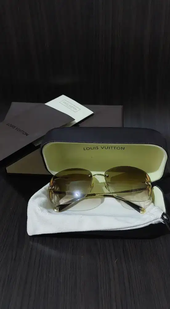 Kacamata Original LV murah