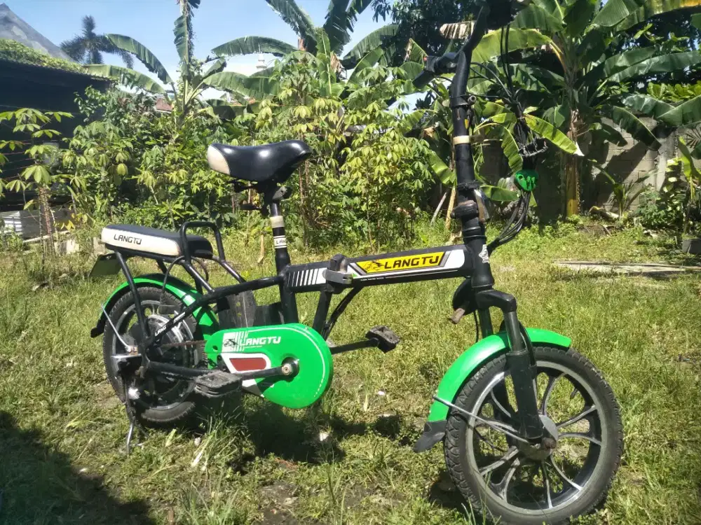 Sepedah listrik bekas merk LANGTU