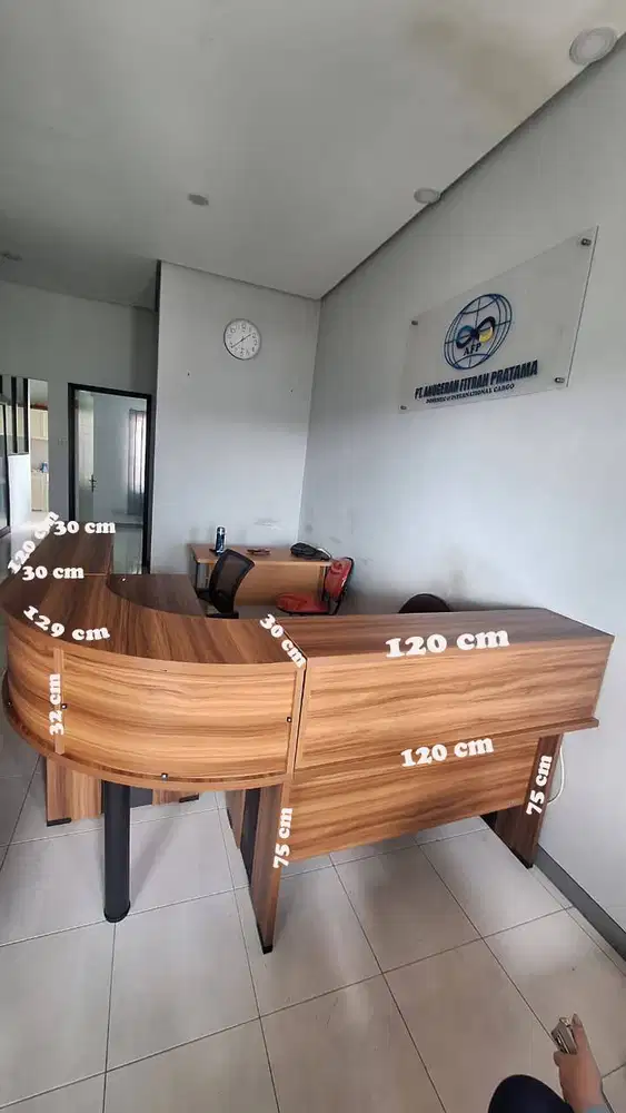Dijual Furniture Kantor Meja Receptionist