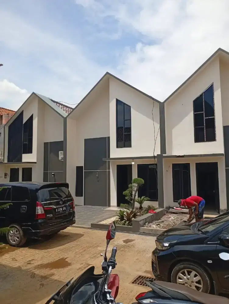 Rumah bebas banjir dekat stasiun depok