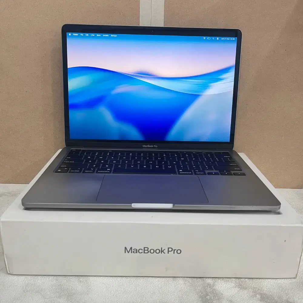 Macbook Pro 13 inch, M2 2022 Fullset RAM 8/256GB