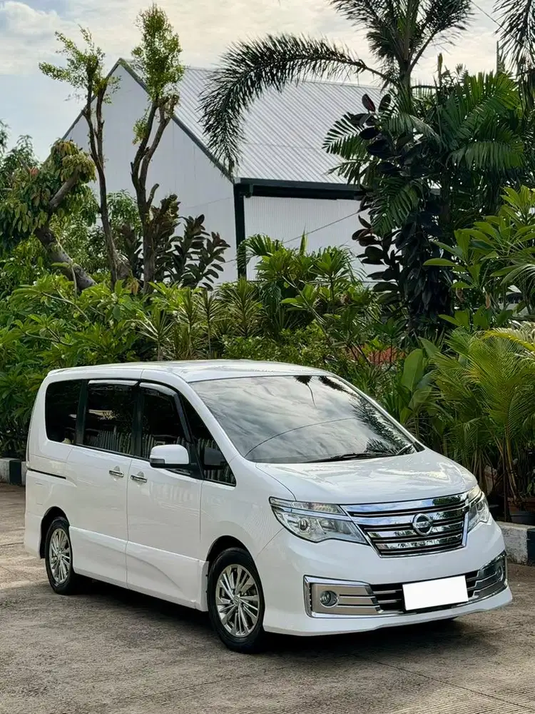 {Harga Cash} Nissan Serena HWS Autech Panoramic 2.0 A/T 2016