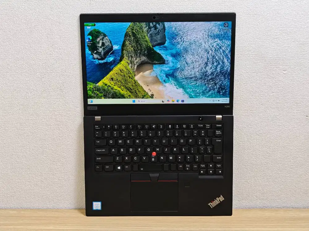 Lenovo Thinkpad X390 Core I5 GEN 8 // Laptop Body Slim