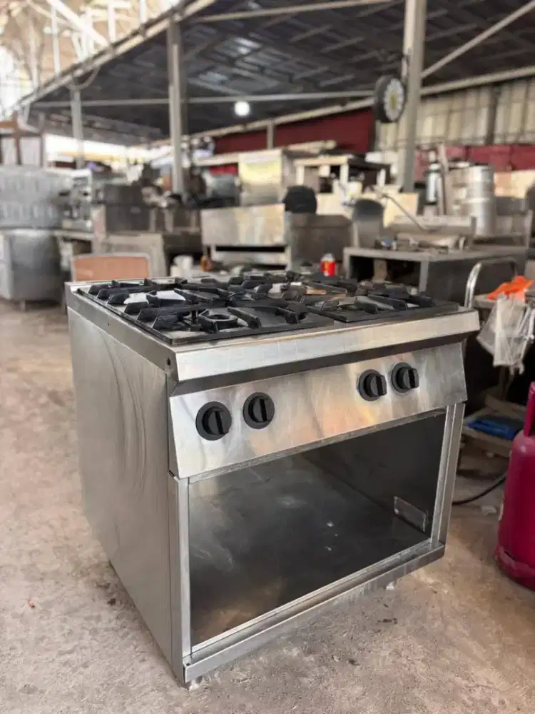 Kompor 4 tungku
Merk Nayati