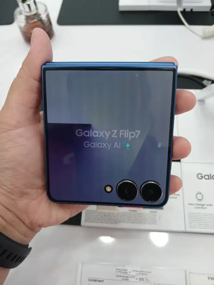 Samsung Galaxy Z Flip7
