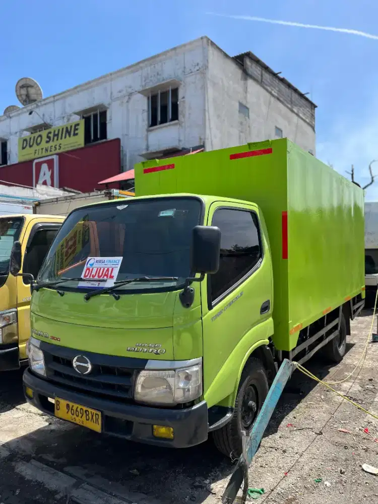Hino Dutro 110sdl engkel Long box 13kubik 2013