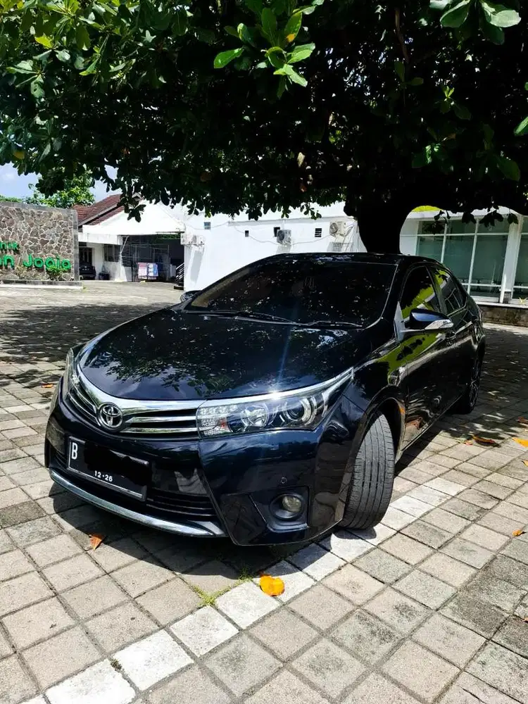 Toyota Altis V 2016 Hitam