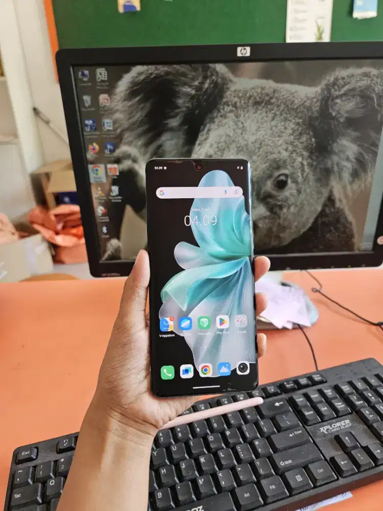 VIVO V30 5G RAM 8+8/256 GB SECOND