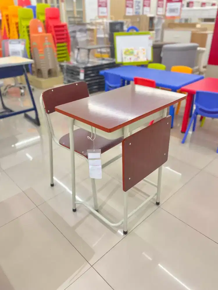 Meja sekolah set