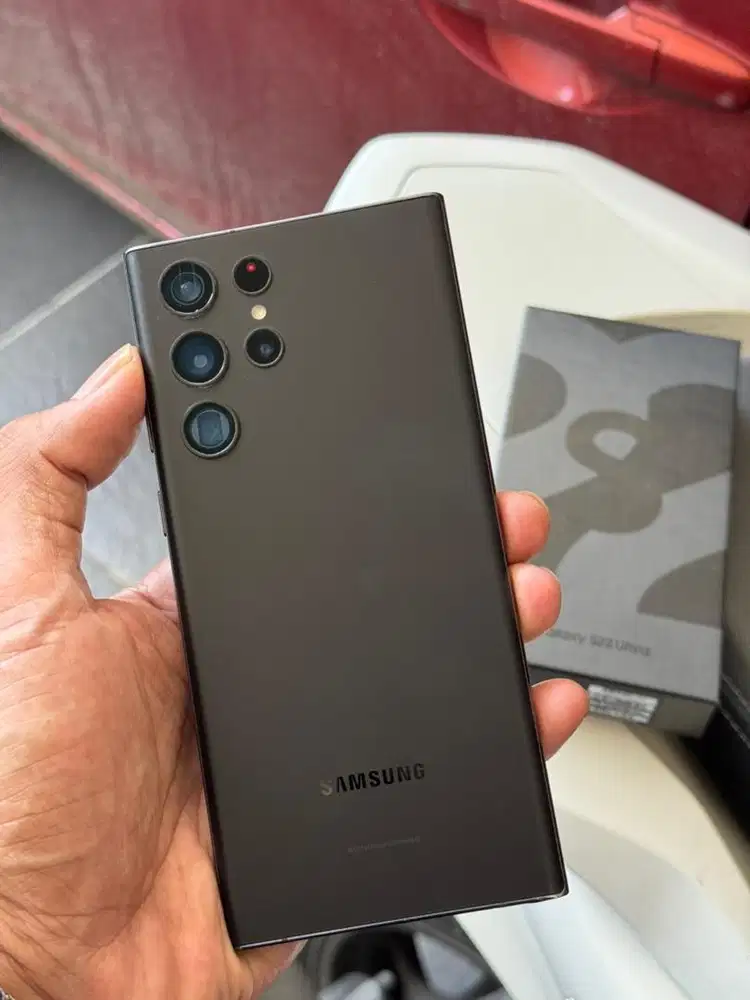 Samsung Galaxy S22 Ultra 12/256gb Fullset Resmi
