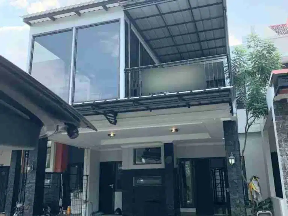 Dijual Rumah Bagus Dua Lantai di Perumahan Raffless Hills Cibubur