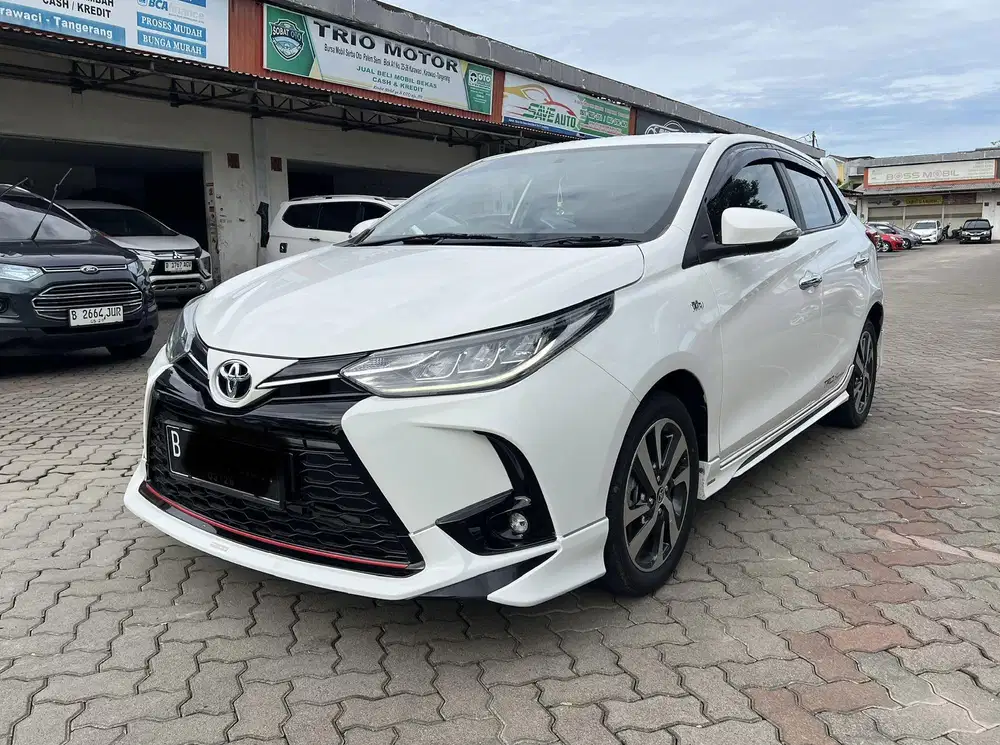 Toyota Yaris S TRD AT 2021 Putih Istimewa Low KM