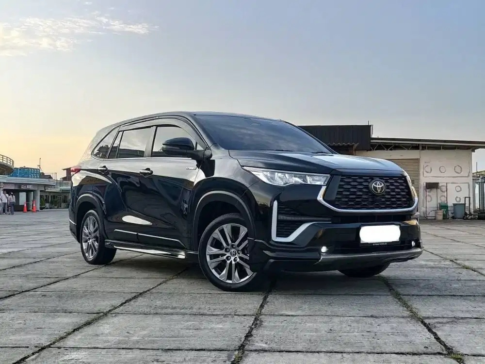 Innova Zenix Hybrid 2.0 Q TSS Modellista AT 2023