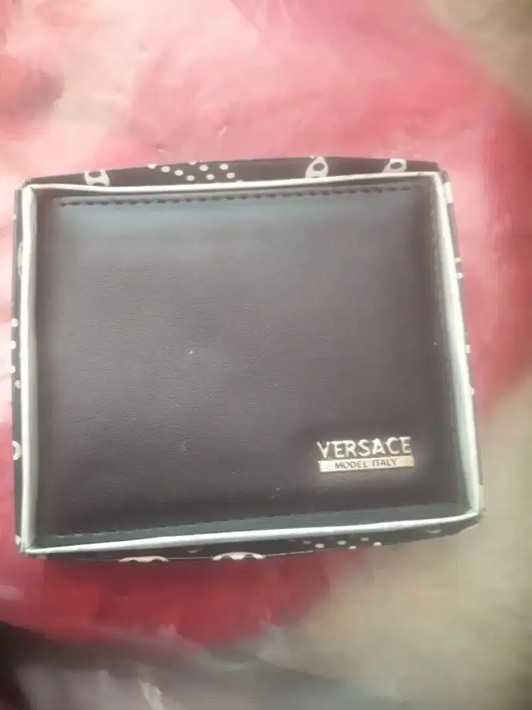 Dompet.kulit asli Versace