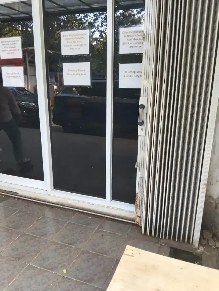 Di butuhkan part time cowok