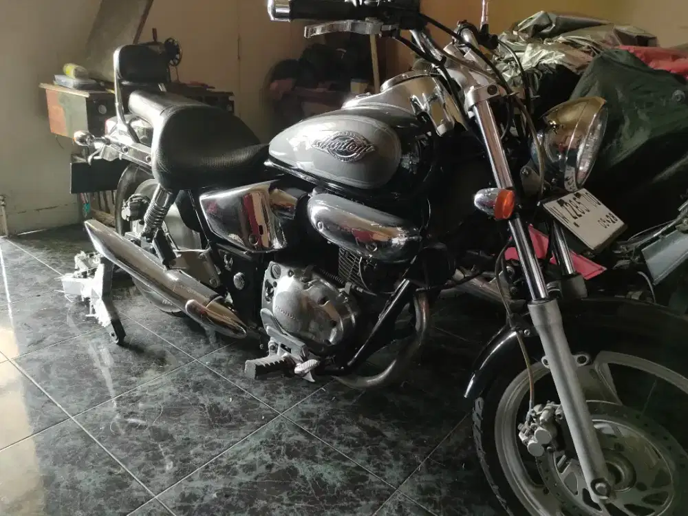 Honda Phantom 2002 jarang pakai