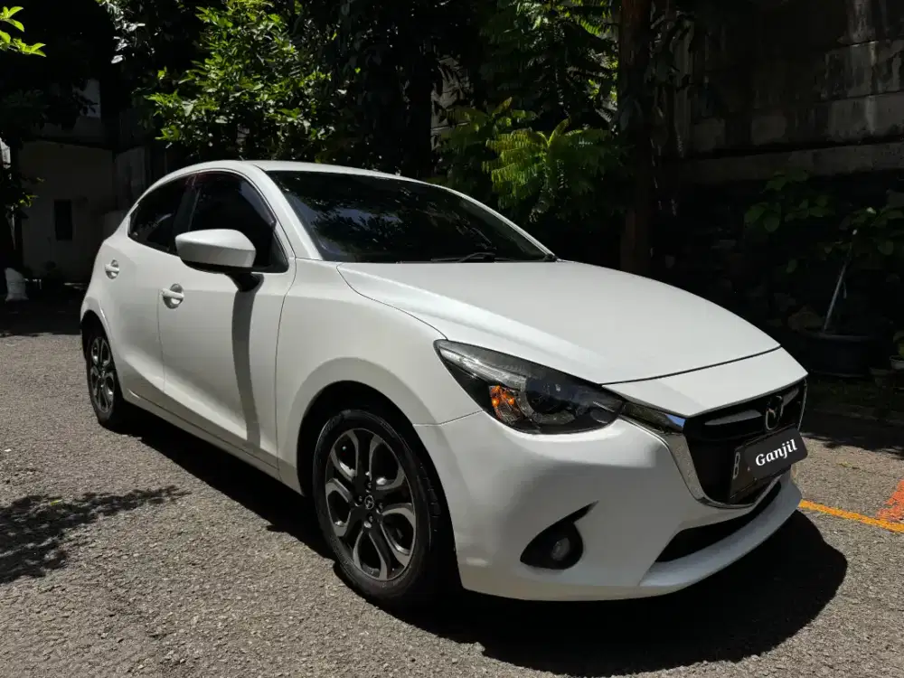 TERMURAH!! Mazda 2 Skyactiv 1.5 R A/T 2016