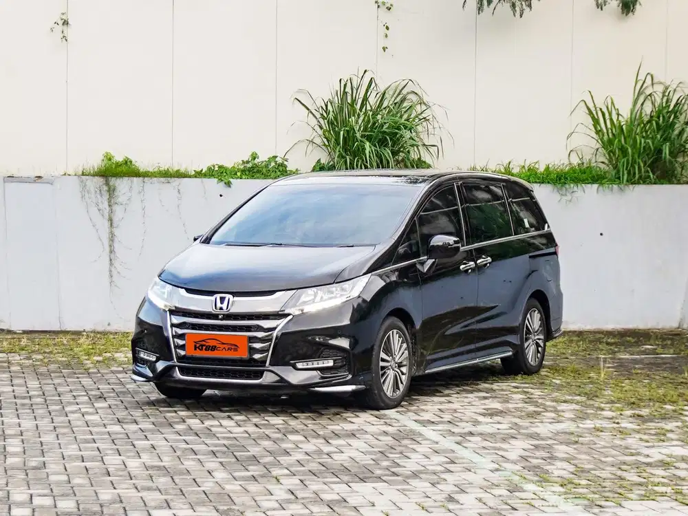 HONDA ODYSSEY 2.4 E PRESTIGE MATIC HITAM SUNROOF 2018