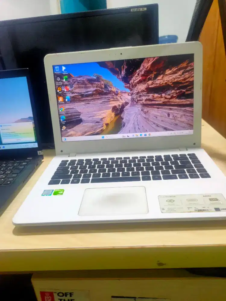 Jual cepat laptop Asus core i5 dual VGA